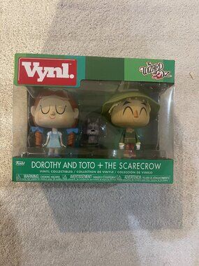 Funko Vynl The Wizard of Oz Dorothy and Toto + The Scarecrow Vinyl Figures - NEW